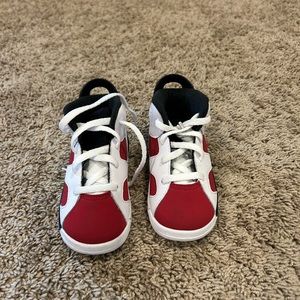 Jordans Carmine 6s  Red, Black and White. Size 7c Toddler